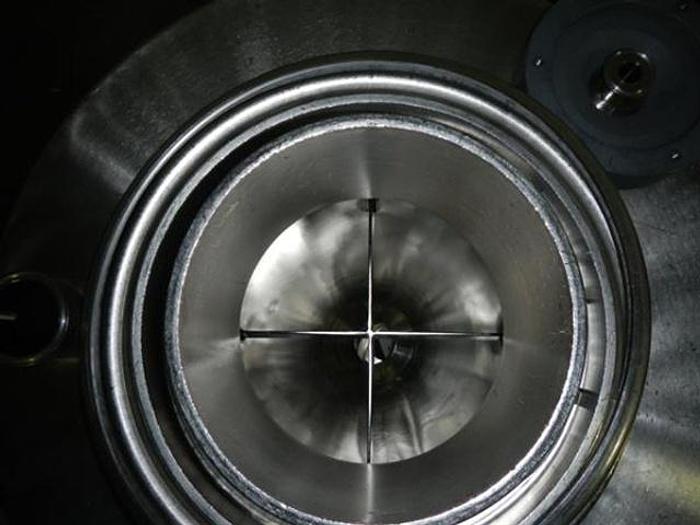 Used 9.5 cu ft B and G tote