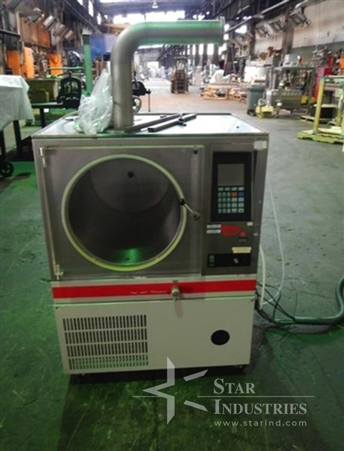 Used Hull LX8 laboratory 5 shelf Stoppering Freeze Dryer