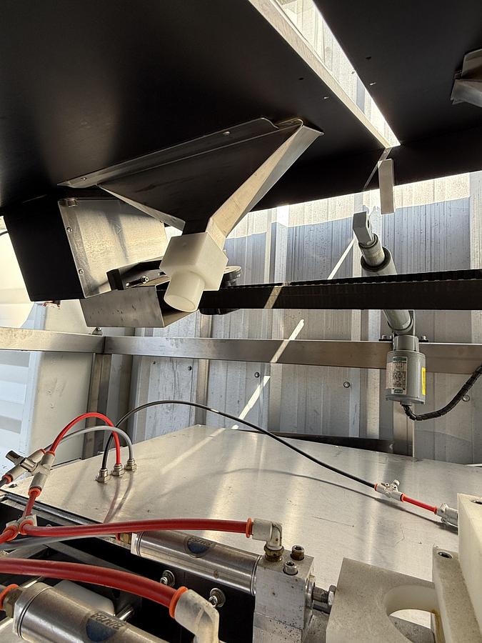 Used GO PACKER 1000 with FEEDER