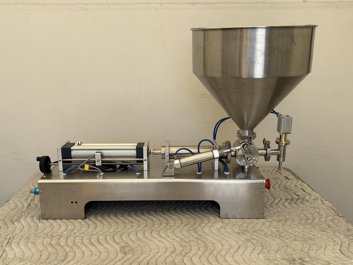 Used Pneumatic Horizontal Paste Filling Machine 