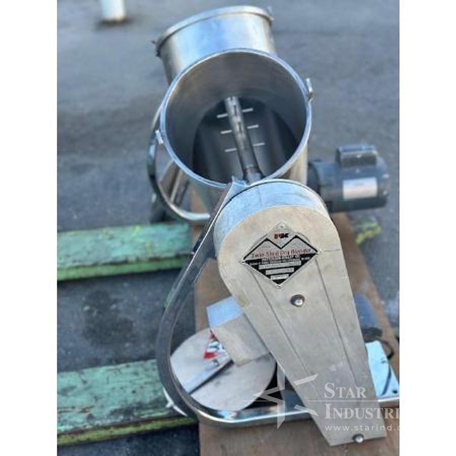 Used Patterson-Kelley 1 c.f. V-blender