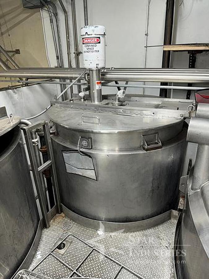 Used Stainless Steel Holding Tank with Agitation System 132X148SS