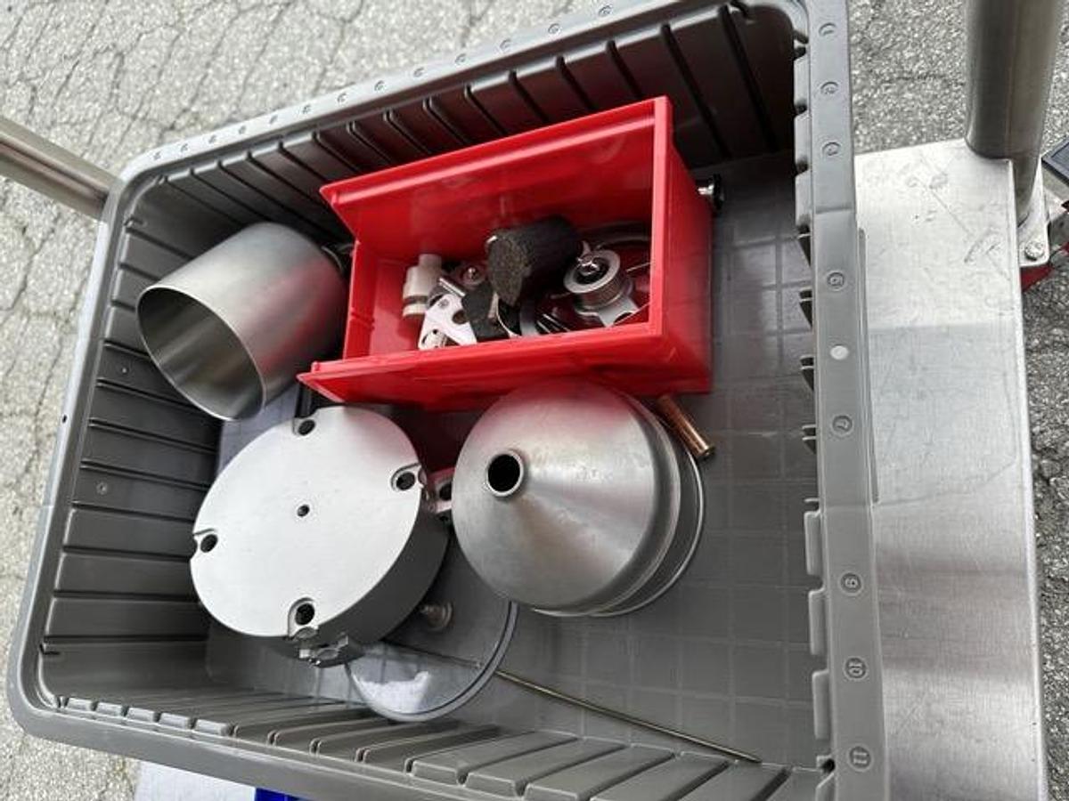 Used Capsugel Capsule filler Model: CFS1000