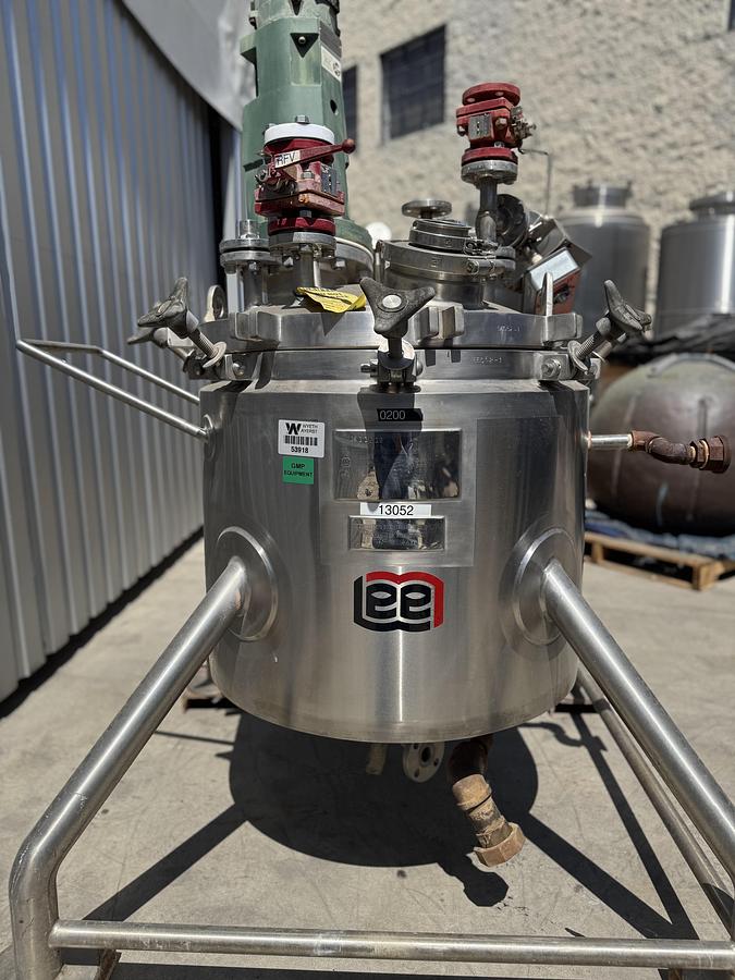 Used 30 gallon Lee Reactor w/ Lightnin Mixer