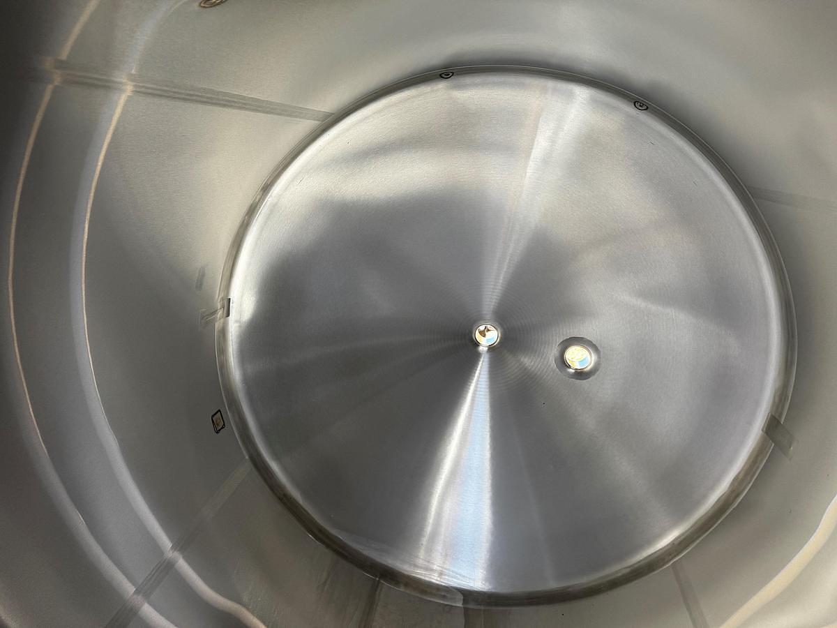 Used Tank, 1,500 Gallon, Stainless Steel, Vertical, Cherry-Burrell