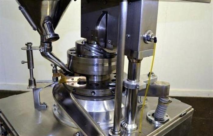 Used ECONOLINE 12D CAPPLUS TABLET PRESS, 12 STATION