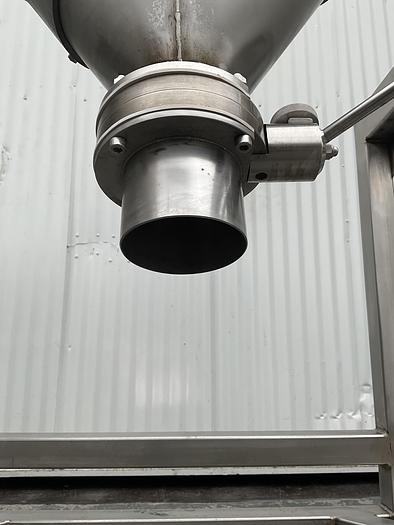 Used Used 8 Quart V- Blender s.s. w/ motor switch includes 2 Lids & valve, s.s. frame w/ wheels, 115/60/1