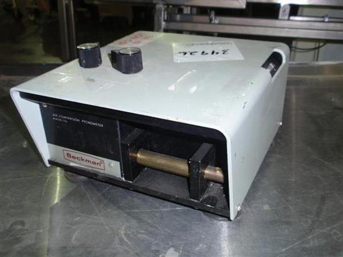 Used BECKMAN AIR COMPARISON PYCNOMETER, MODEL 930