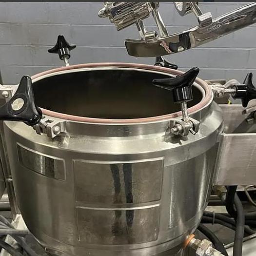 Used 10 gallon Lee Tri-Mix Turbo Shear vacuum mixing kettle, model 10D12T,