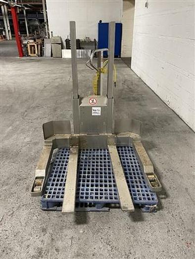 Used Robusto Pallet Lifter, Model FL350