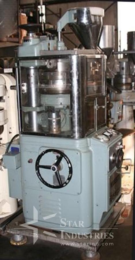 Used MUELLER 300 GALLON JACKETED TANK            #3502