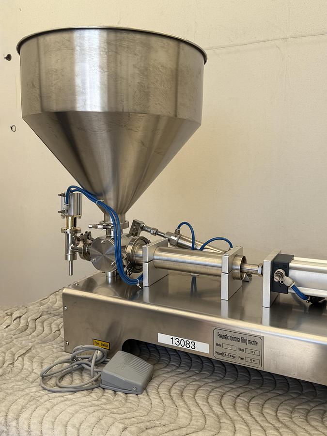 Used Pneumatic Horizontal Paste Filling Machine 
