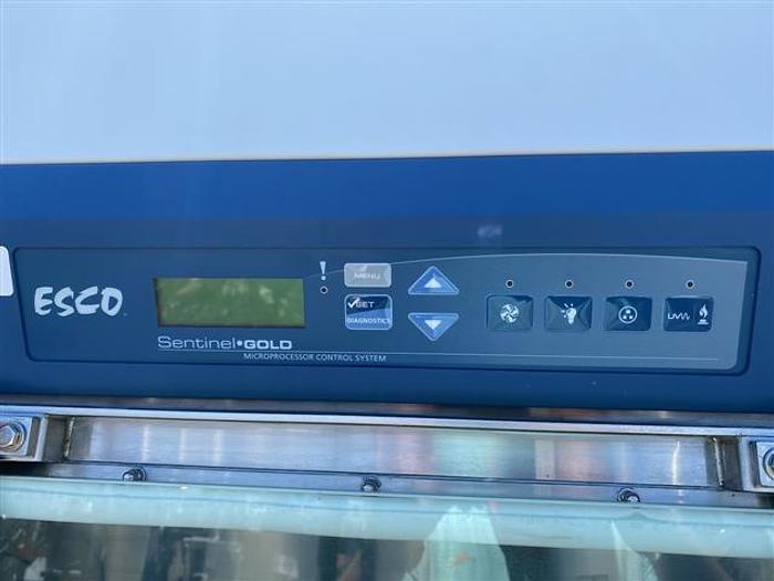 Used ESCO HPI-G3 Glovebox Isolator