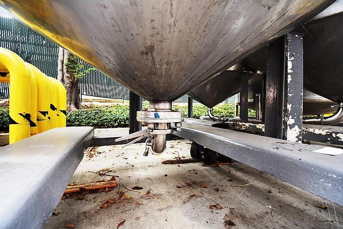 Used Tank, 750 Gallon, Stainless Steel, Cone Bottom, 4' x 8'