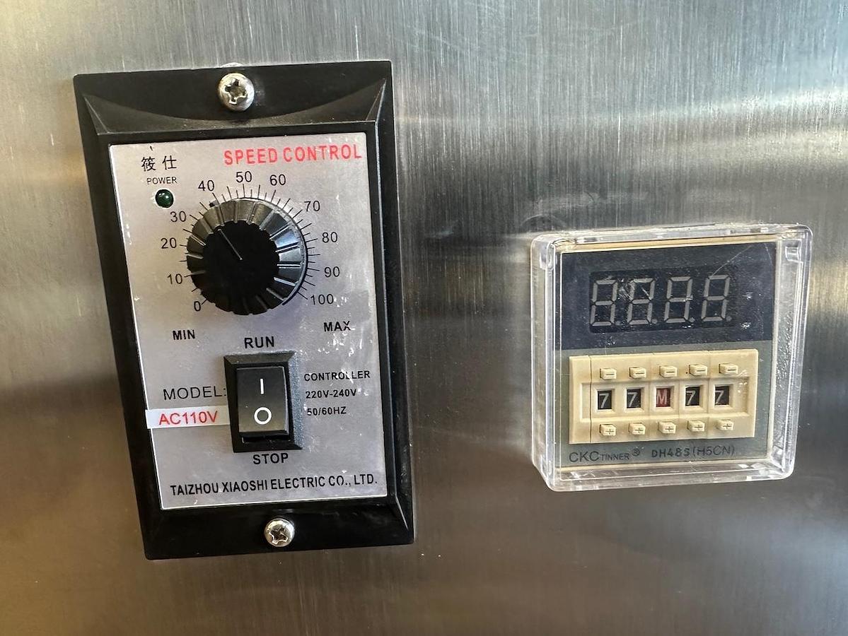 Used approx. 1 liter s.s. V-blender