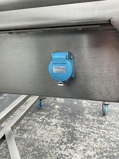 Used Used 8 Quart V- Blender s.s. w/ motor switch includes 2 Lids & valve, s.s. frame w/ wheels, 115/60/1