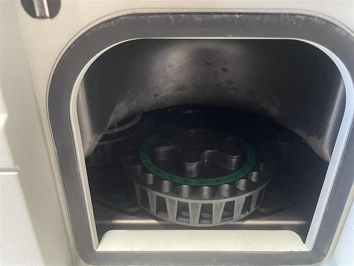 Used Waters Separations Module HPLC 2695