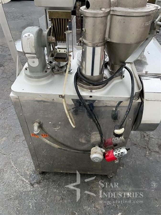 Used Shionogi Qualicaps Semi-Automatic Capsule Filler, Model 8S