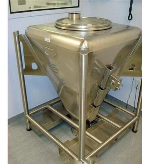 Used Tote Systems 10 c.f. Bin Blender w/ 3 Bins