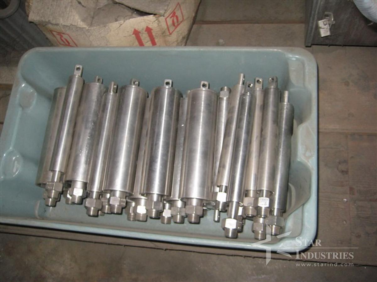 Used COZZOLI PISTON FILLER MODEL 840 CHANGE PARTS