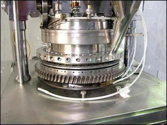 Used Key BBC-4 35 st. Bi-layer Tablet Press