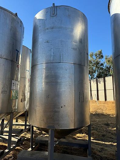 Used Tank, 750 Gallon, Stainless Steel, Cone Bottom