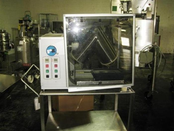 Used 16 and 8 quart Patterson Kelly Blendmaster, with bar