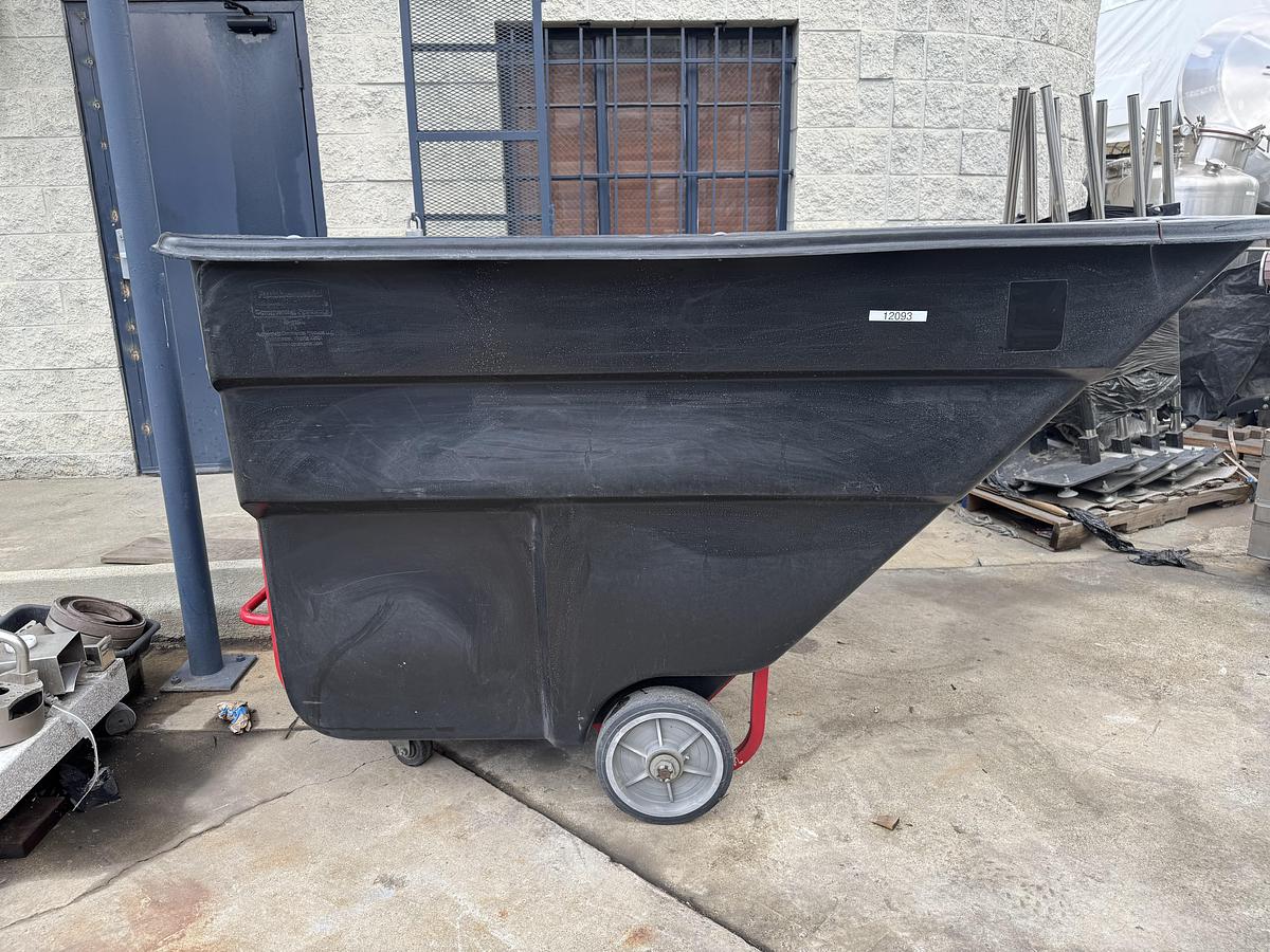 Used RubberMaid Black Plastic Garbage Disposal Bin