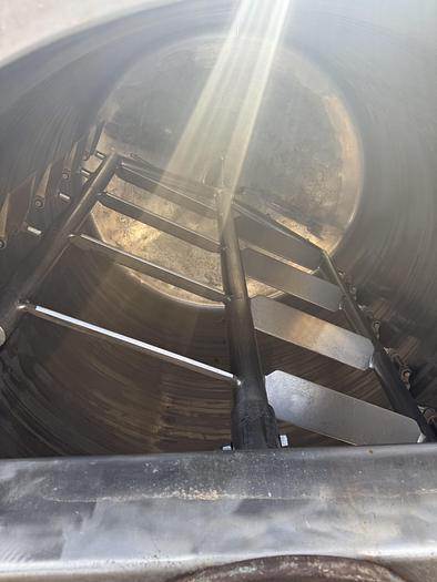 Used Tank, 500-Gallon, Stainless Steel, Scrape Agitation, JacketedMetal Craft 500-gallon stainless steel full jacketed and scrape agitated tank, constructed of 304 stainless steel. Measures 56" diameter x 58" straight side with flat top and dish bottom. Set up for side and bottom scrapers. Driven by a top-mounted drive through a gear reducer. 7.5 HP motor, 1755 RPM, 230/460V, 3/60Hz, with a gear reducer output of 40 RPM. Vessel is mounted on 4 stainless steel legs and features a 3" diameter center bottom outlet. Jacket Design pressure: 100 PSI, design temperature: 300°F. Last used in cosmetics industry.