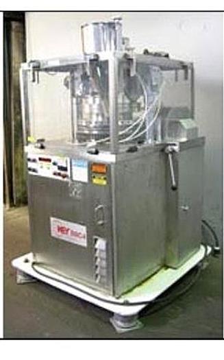 Used Key BBC-4 35 st. Bi-layer Tablet Press