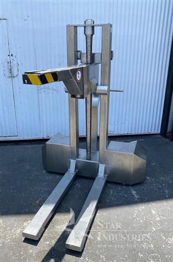 Used RAYMOND FORKLIFT/ASSET #303-06