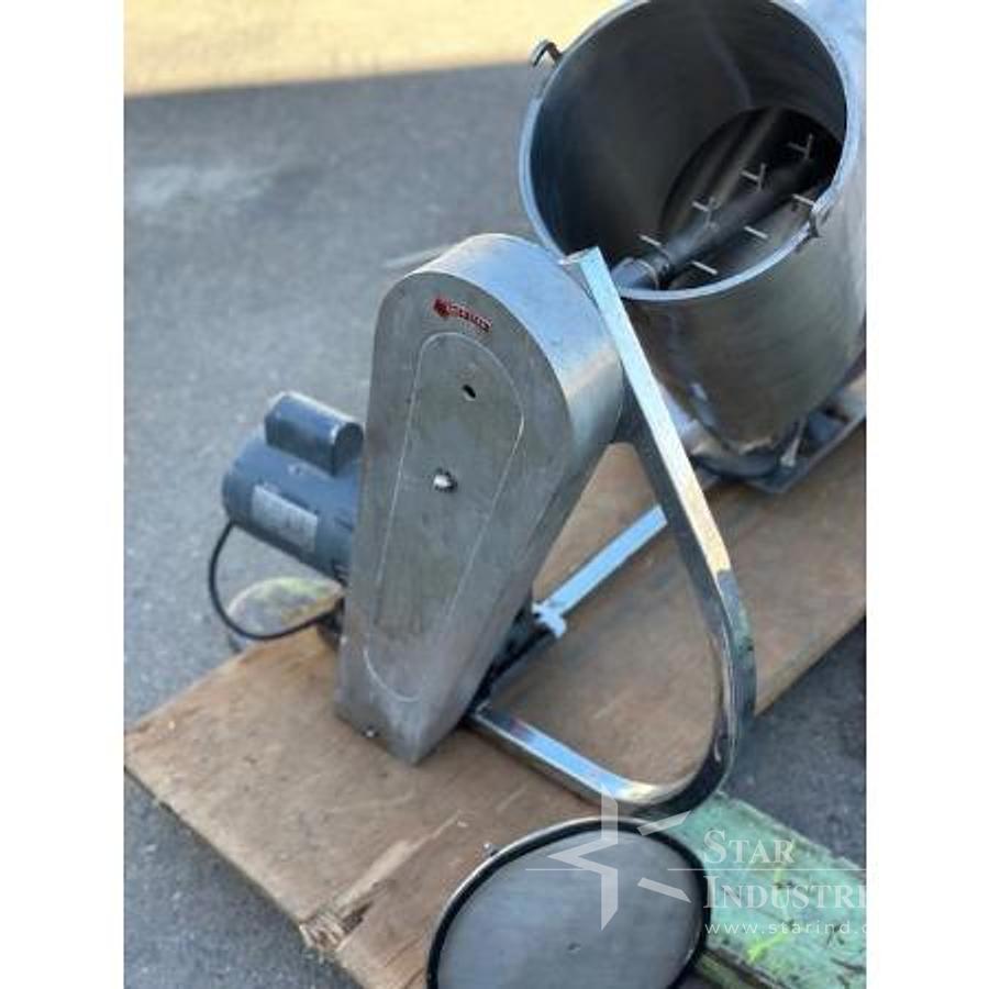 Used Patterson-Kelley 1 c.f. V-blender