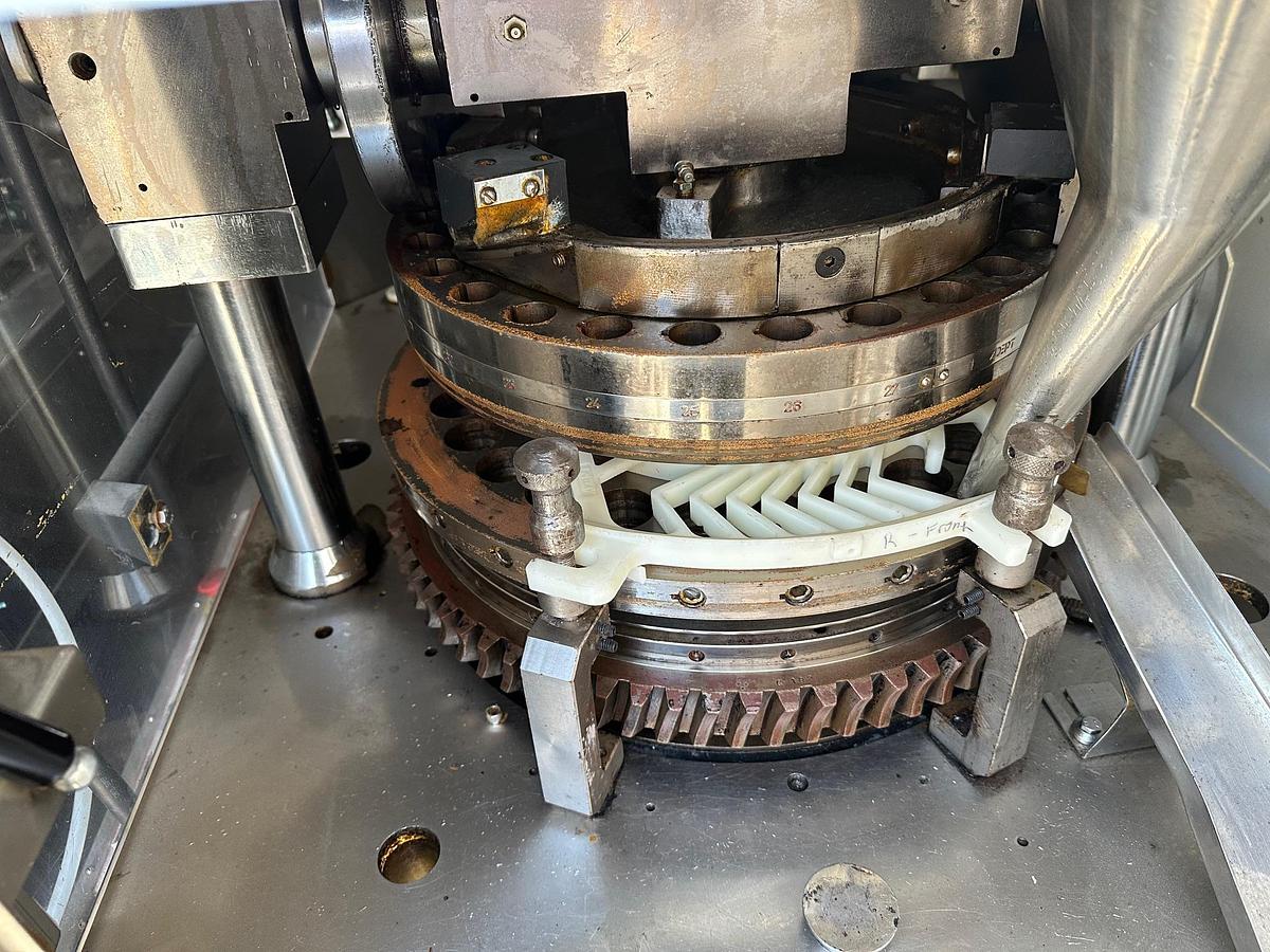 Used Adept Tablet Press