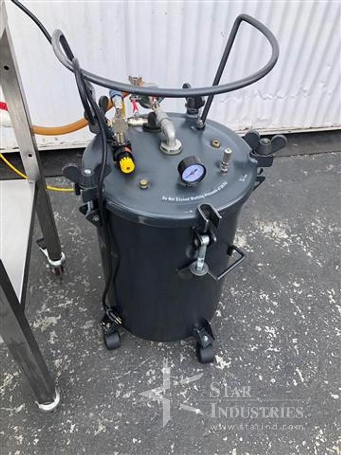 Used TOTE S/S TANK WITH MANUAL VALVE             #3267