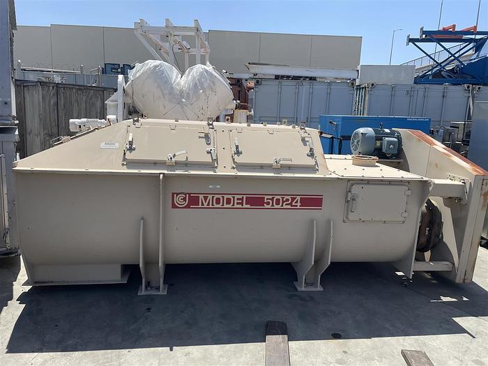 Used Leybold vacuum pump with model D40B