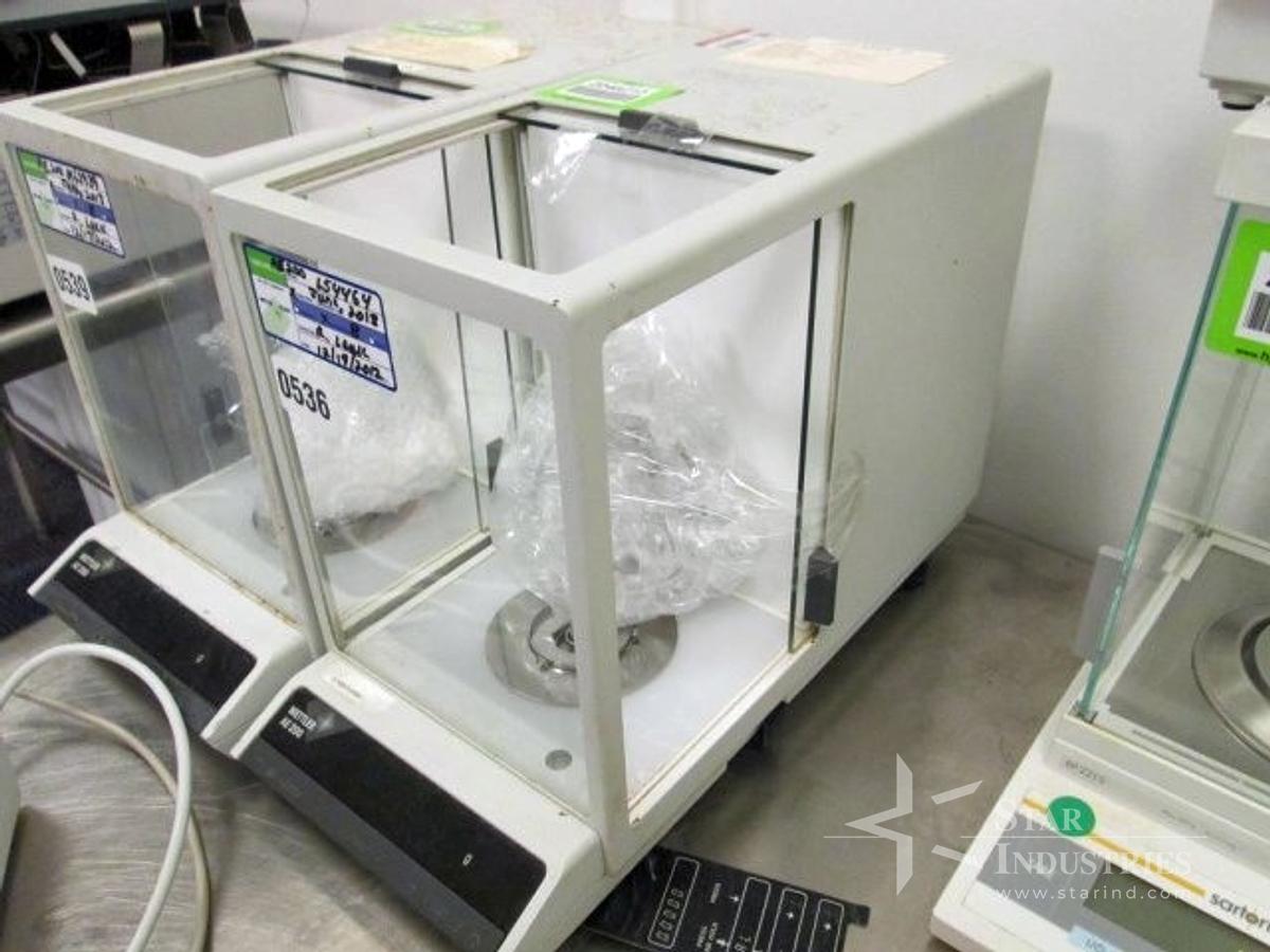 Used Mettler Toledo AE200 Analytical Balance