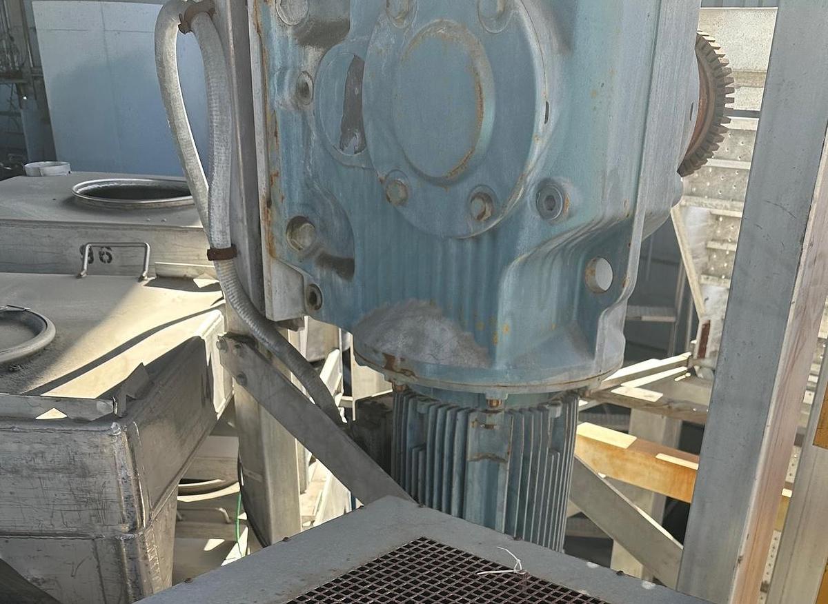 Used 110 Cubic Foot double Strong Scott Ribbon Blender, 60 h.p., w/ dust cover