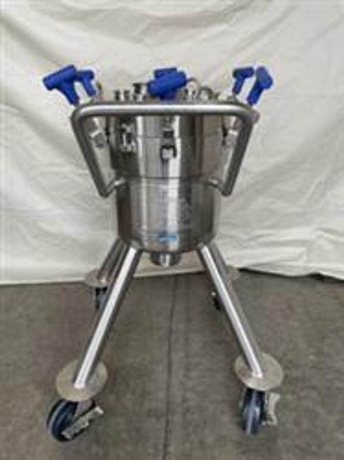 Used 25 liter 316L Feldmeier Tank