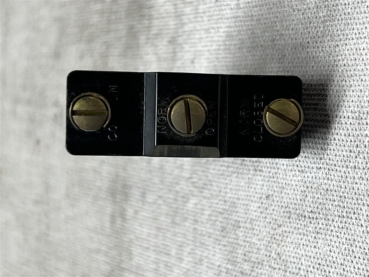 Used Open/Closed Micro Switch
