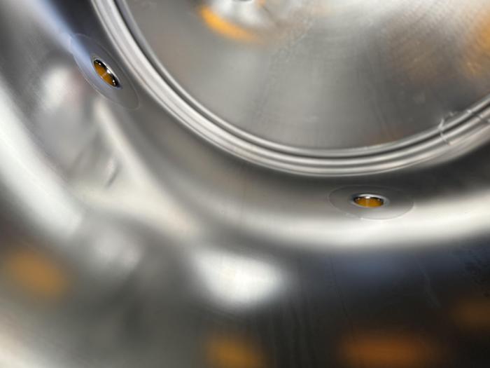 Used 1,000 Liter DCI Tank 316L