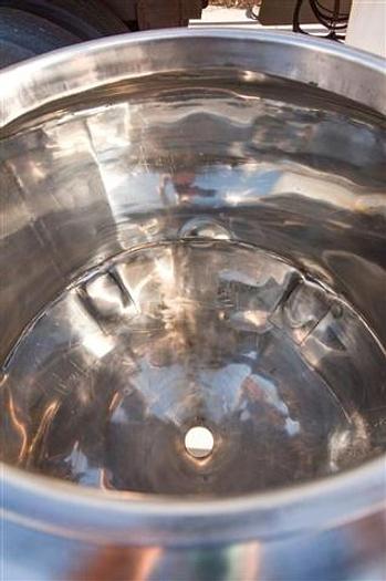 Used Liquid Tote on Casters