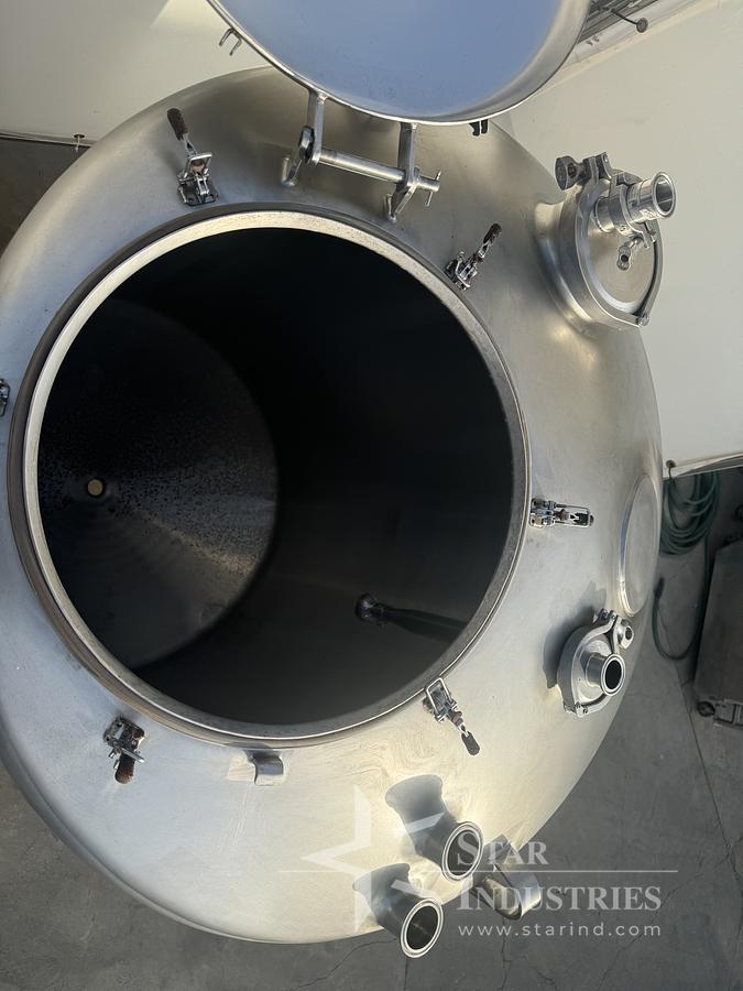 Used 1,000 gallon DCI s.s. Tank