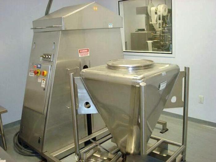 Used Tote Systems 10 c.f. Bin Blender w/ 3 Bins