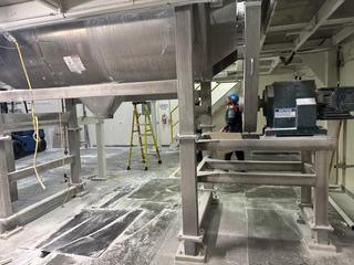 Used AXON RIBBON BLENDER