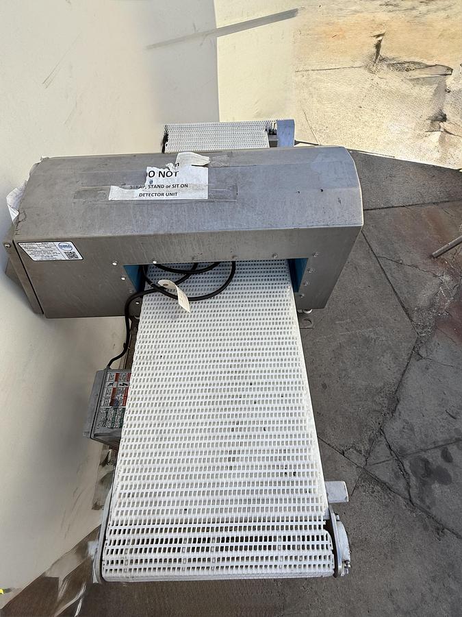 Used Loma Systems IQ3 Metal Detector