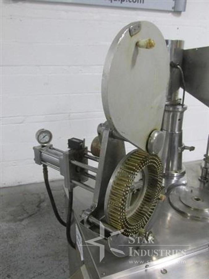 Used 500 GALLON DCI JACKETED STAINLESS TANK