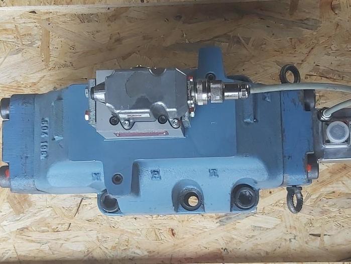 Gebraucht Proportionalventil, D665-311E, K15FRHBBNVAO, Moog, gebraucht - überholt