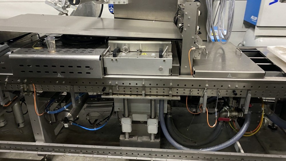 Ulma high speed thermoformer, TF700 with MAP option.