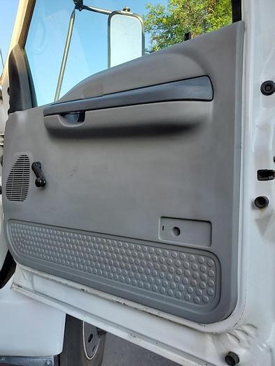 Used 2001 Ford F750 Terex BT3400 Crane Truck - M74771