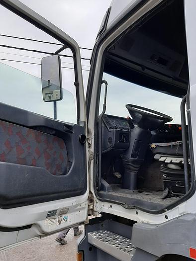 Gebruikt 1999 MERCEDES BENZ 1840 , 3 PEDALS , euro 2